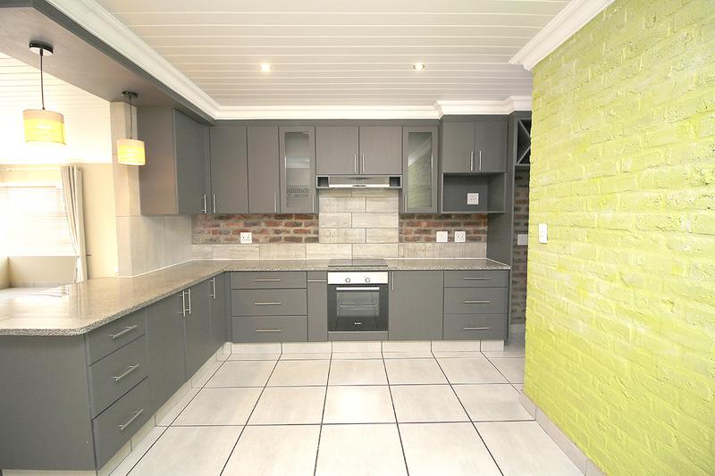 3 Bedroom Property for Sale in Reebok Western Cape